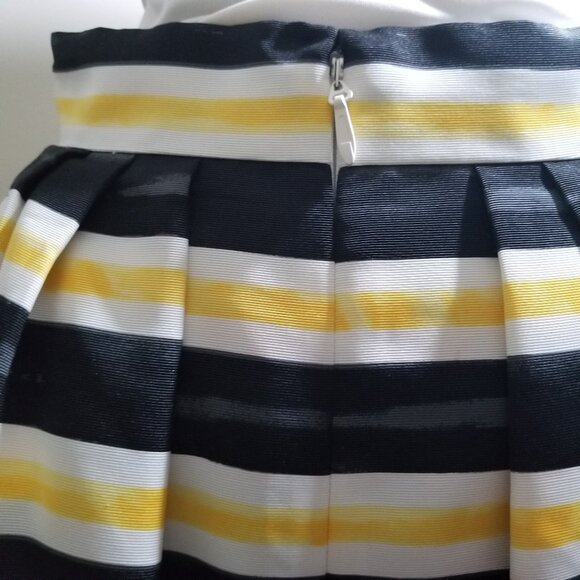 Eva Mendes Flared Skirt, Black & Yellow, size 4 - Picture 4 of 15